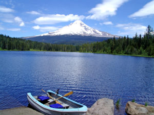 Mt-Hood-Oregon-Trillium-Lake