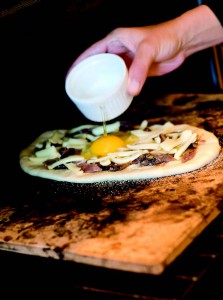 2010-Autumn-Oregon-Food-Recipe-Individual-Pizzas-with-Truffle-Oil-and-Egg-eat-cook-chef-pour