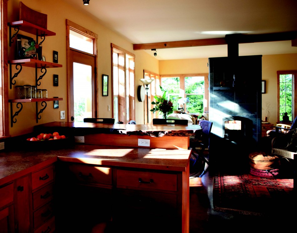 2010-Winter-Oregon-Coast-Eco-Friendly-Interior-Design-Coos-Bay-St-John-and-Chisholm-residence-kitchen-dining-room