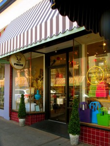 2011-Summer-Southern-Oregon-Ashland-store-named-Prize-shop