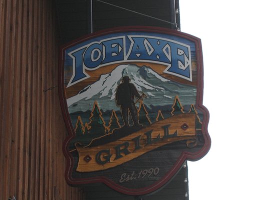 ice-axe-grill-brewery-pub-beer-restaurant-mt-hood-columbia-gorge-oregon