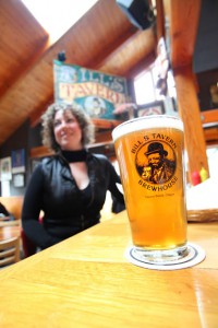 2012-Spring-Oregon-Coast-Travel-Cannon-Beach-Bills-Tavern-beer-drink-food-restaurant