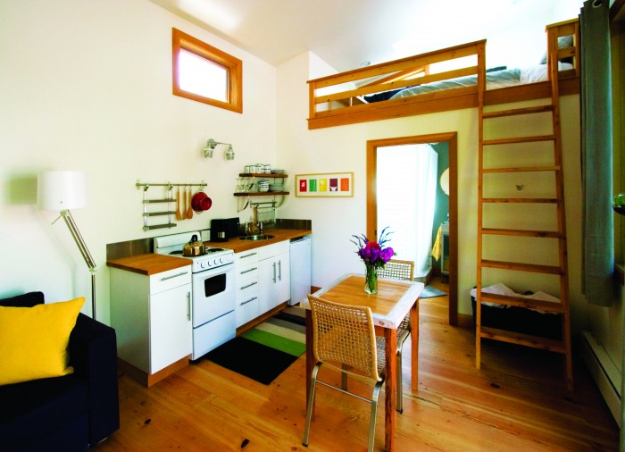2012-Winter-Oregon-Tours-Portland-Pocket-House-kitchen
