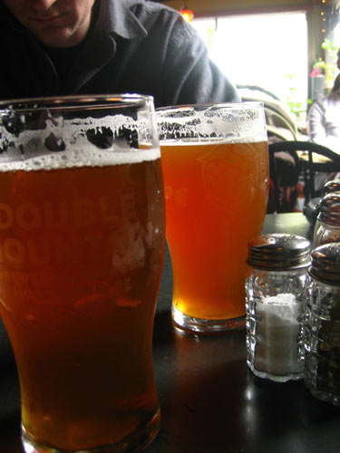 double-mountain-brewery-beer-pub-pizzeria-columbia-gorge-mt-hood-oregon
