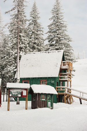 1859_Nov_Dec_2014_Outdoor_Skiareas_4