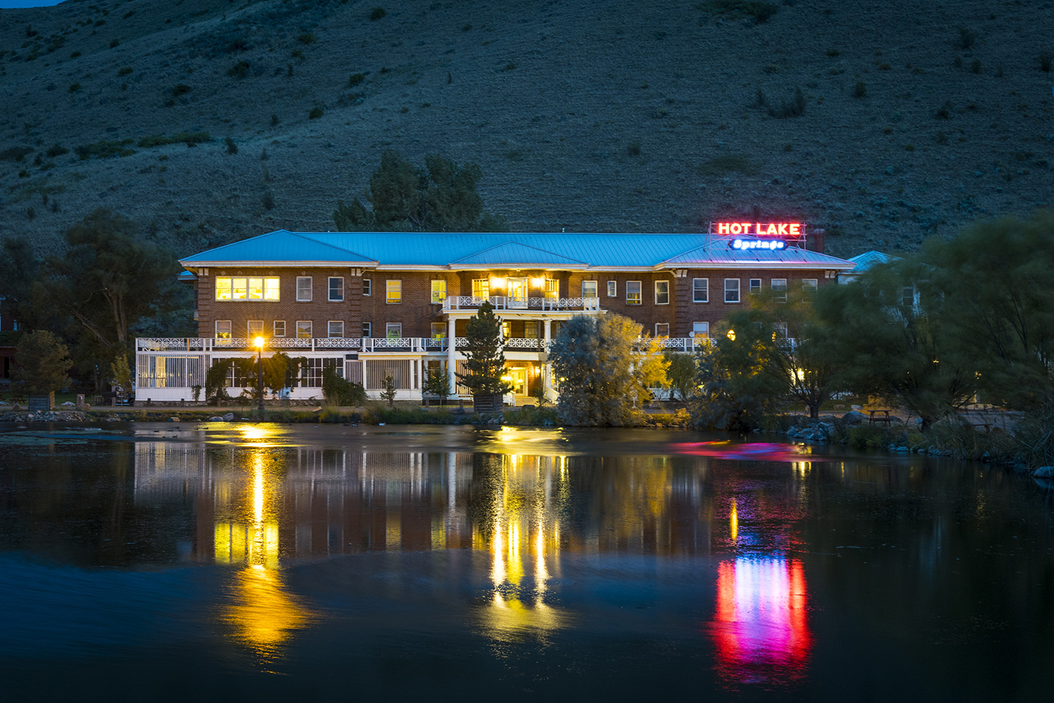 Hot Lake Springs Hotel