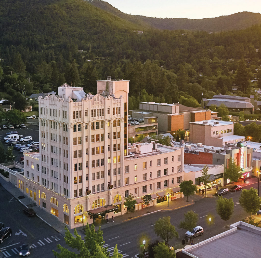 At the lovely, historic Ashland Springs Hotel, award-winning galleries, theaters, restaurants and Oregon Shakespeare Festival are steps away.