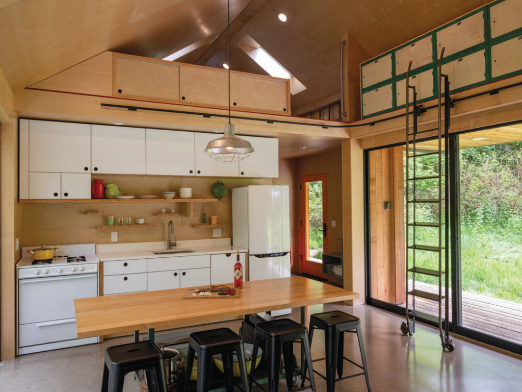At just 820 square feet, the cabin has no spaces that were not completely thought through.